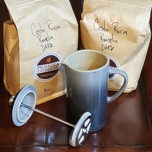 🎁 Gift with purchase! Le Creuset Café French Press